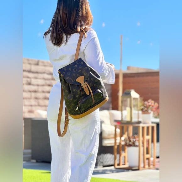 Authentic LOUIS VUITTON Monogram Montsouris Backpack - Picture 6 of 14